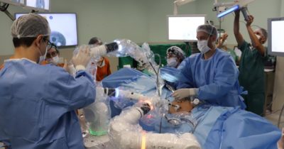Centro de Cirurgias Robóticas da Unimed Litoral completa um ano com quase 200 cirurgias bem sucedidas