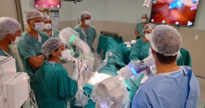 Médicos do Hospital Britânico de Montevidéu visitaram o Centro de Referência em Cirurgia Robótica da Unimed Litoral