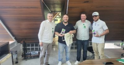 Premiados no Dia do Cliente receberam seus Iphones na Unimed Litoral